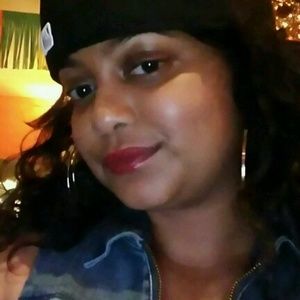 Meet your Posher, Jacqueline